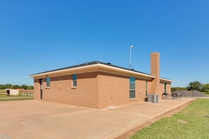 Interior - Ranch Getaway With Pool and Horse Stall Access! (Calera)
