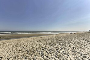 Apartment (2 Bedrooms) | Interior - Hilton Head Condo: Walk to Coligny Beach & Plaza! (Hilton Head Island)