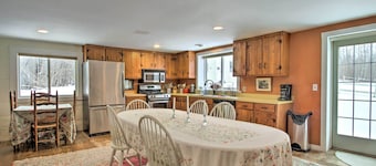 Historic Bradford Home - 8 Mi to Mount Sunapee!
