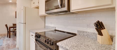 單棟房屋 (3 Bedrooms) | 內部