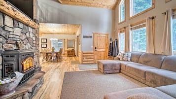 House (3 Bedrooms) | Front of property