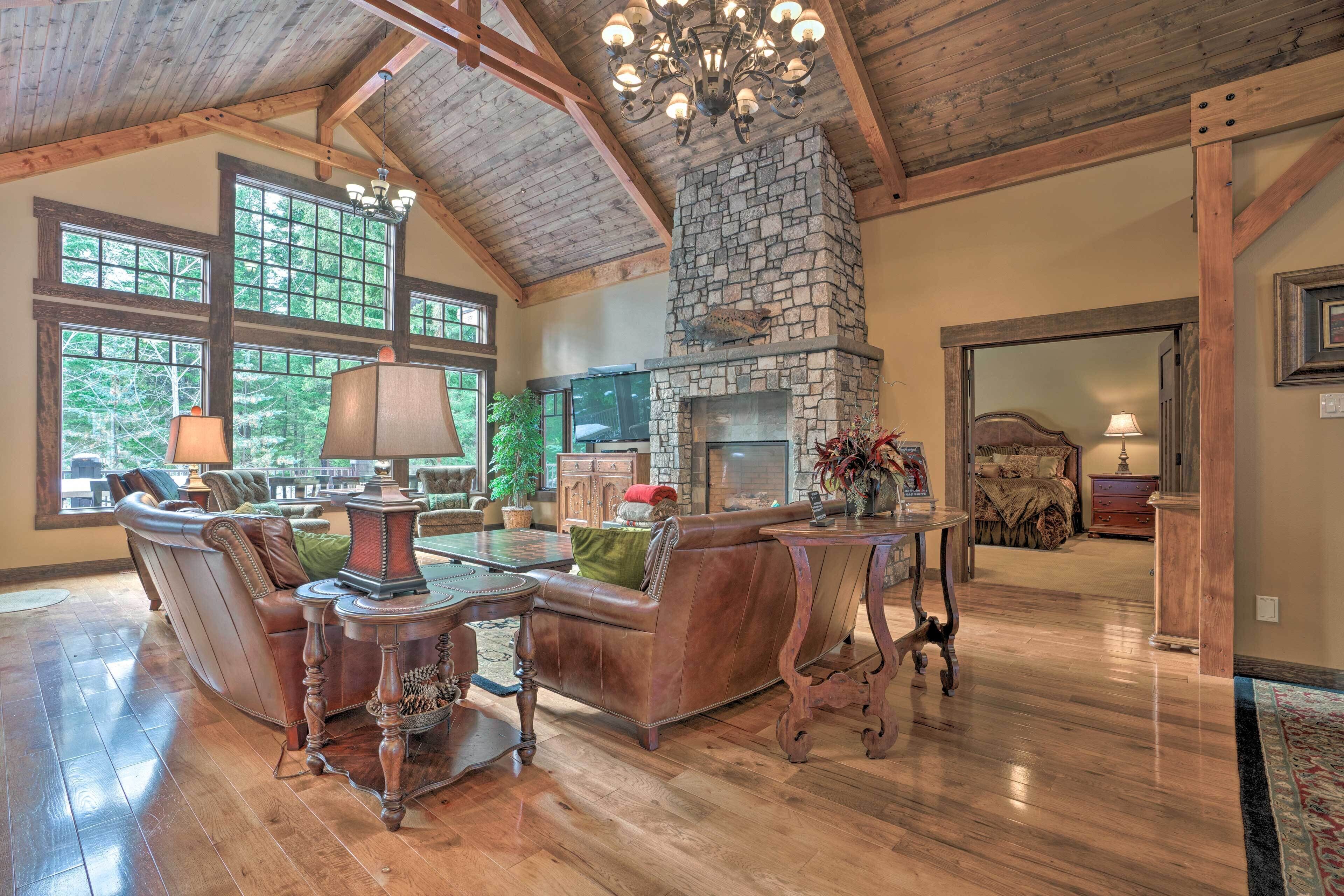 Luxurious Getaway w/ Hot Tub in Suncadia Resort!