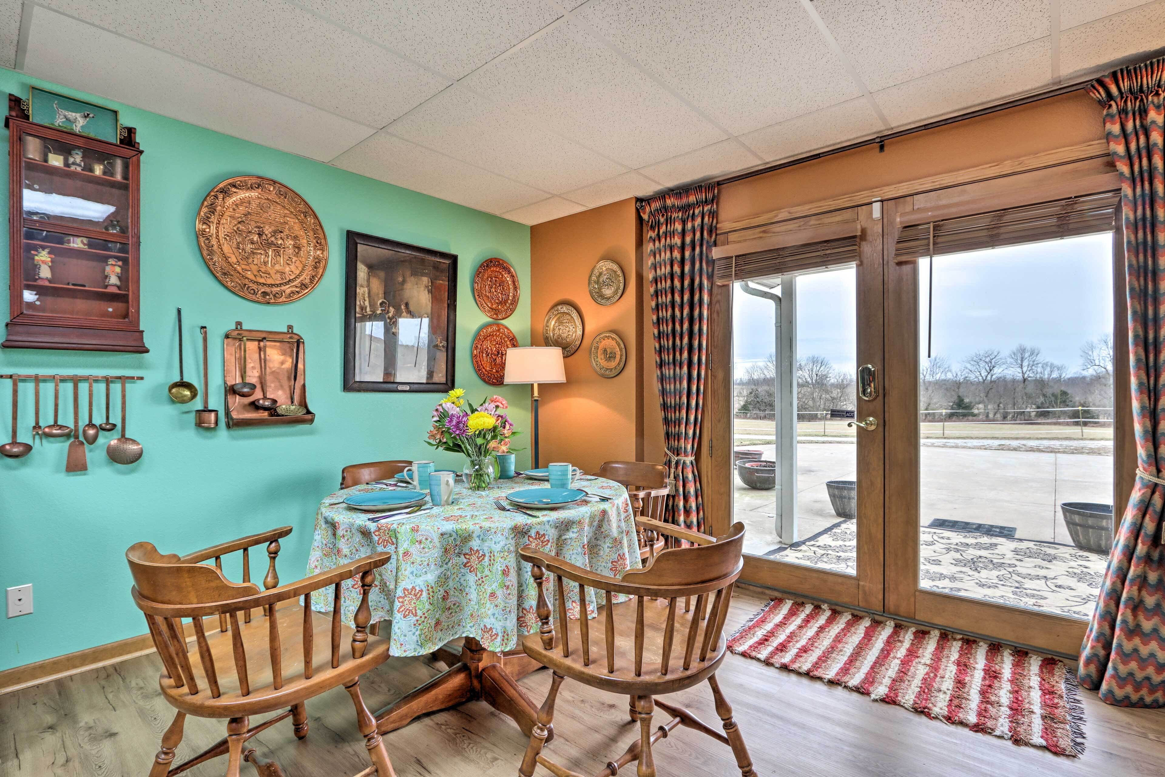 'buffalo Bunkhouse' Studio on Horse Farm!