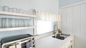 Apartment (0 Bedroom) | Interior