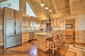 House (5 Bedrooms) | Private kitchen - Twin Acres Scenic Ranch in Texas Hill Country (Florence)