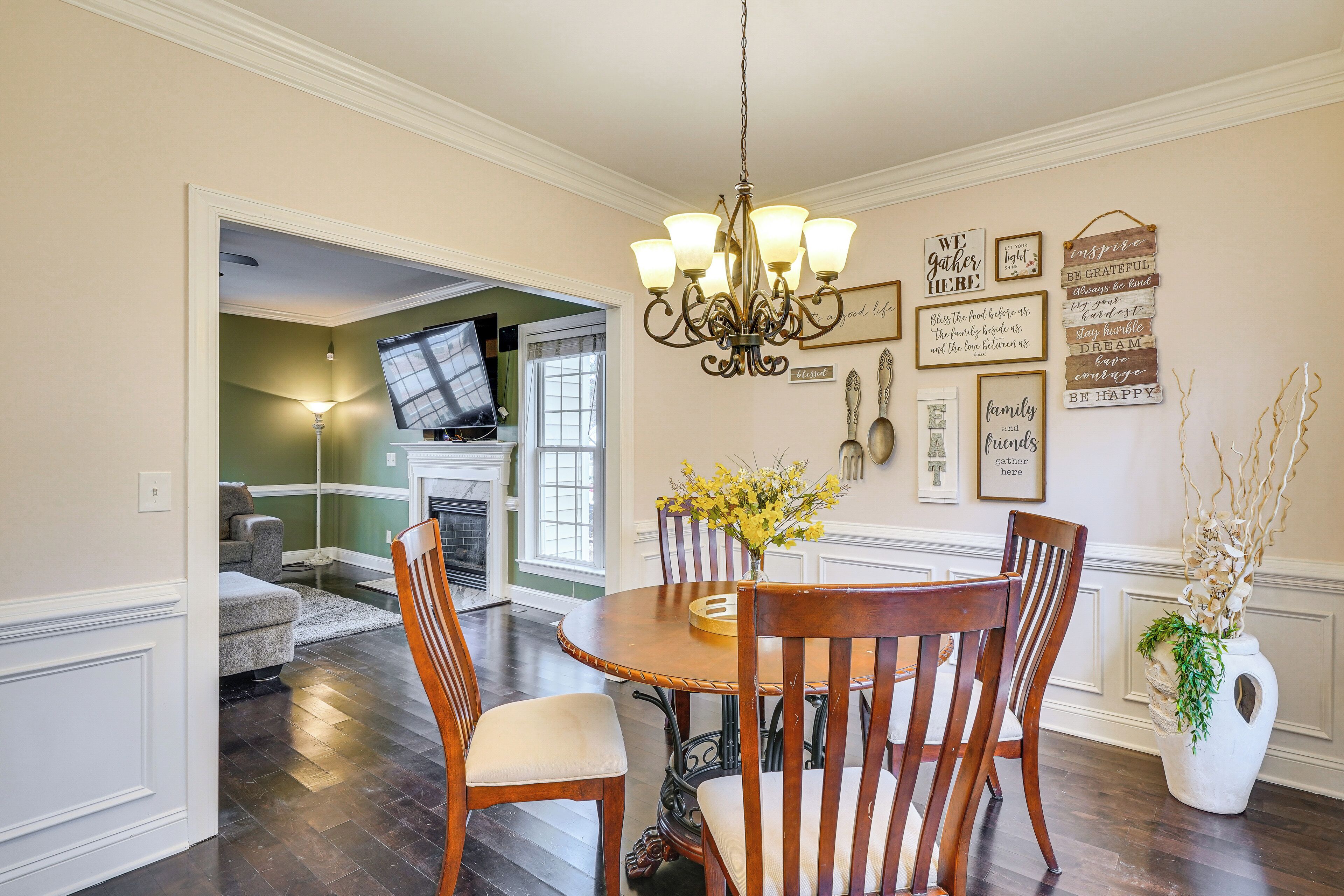 House (3 Bedrooms) | Interior