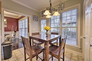 Ev (3 Bedrooms) | İç mekân