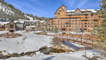 ุงูู
ูุดุฃุฉ ู
ู ุงูุฏุงุฎู