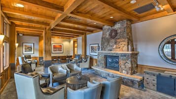 ุงูู
ูุดุฃุฉ ู
ู ุงูุฏุงุฎู