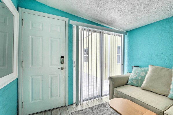 Apartment (0 Bedroom) | Interior