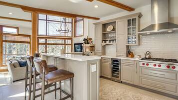 Apartment (4 Bedrooms) | Interior