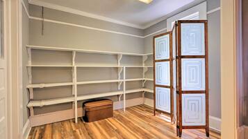 Cottage (4 Bedrooms) | Interior