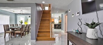 Modern Clearwater Home w/ Deck: 9 Mi to Beach