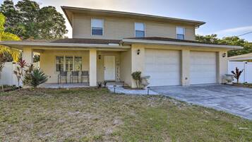 House (5 Bedrooms) | Interior