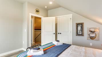 House (5 Bedrooms) | Interior
