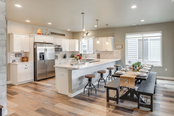 House (5 Bedrooms) | Interior - Spacious, Rustic Spearfish Home: Walk to Downtown! (Spearfish)