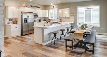 Spacious, Rustic Spearfish Home: Walk to Downtown!