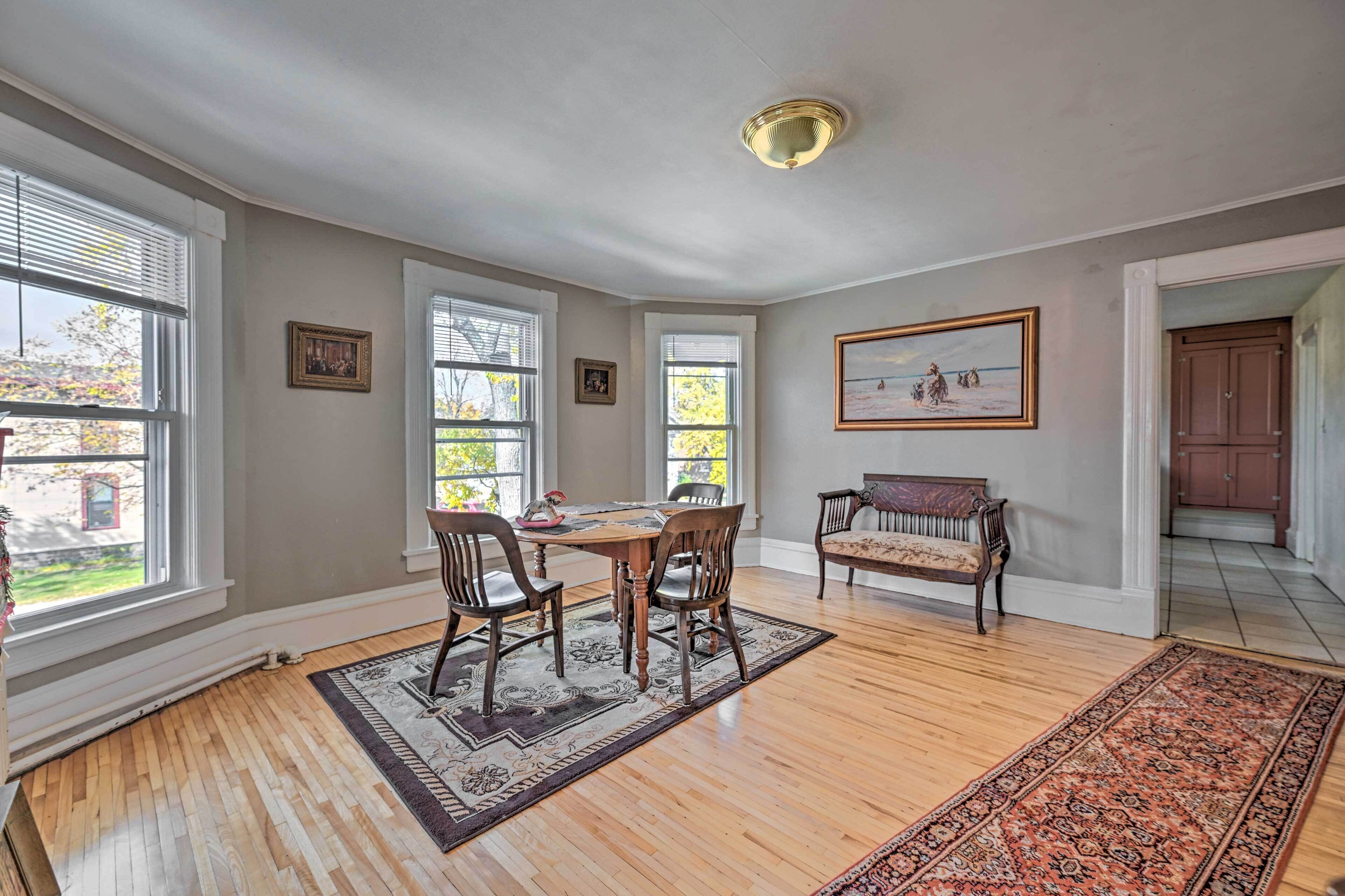 Victorian Apartment < 1 Mi to Wisconsin River