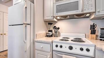 Apartment (1 Bedroom) | Interior