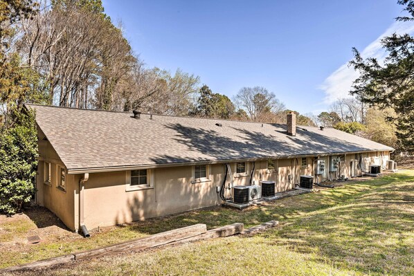 Apartment (1 Bedroom) | Interior - Modern Chapel Hill Condo: Convenient to Hot Spots! (Chapel Hill)