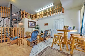 House (5 Bedrooms) | Interior