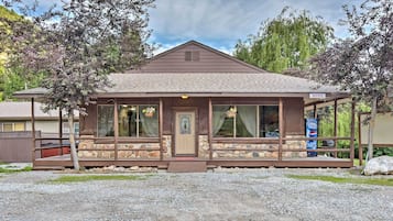 House (5 Bedrooms) | Front of property