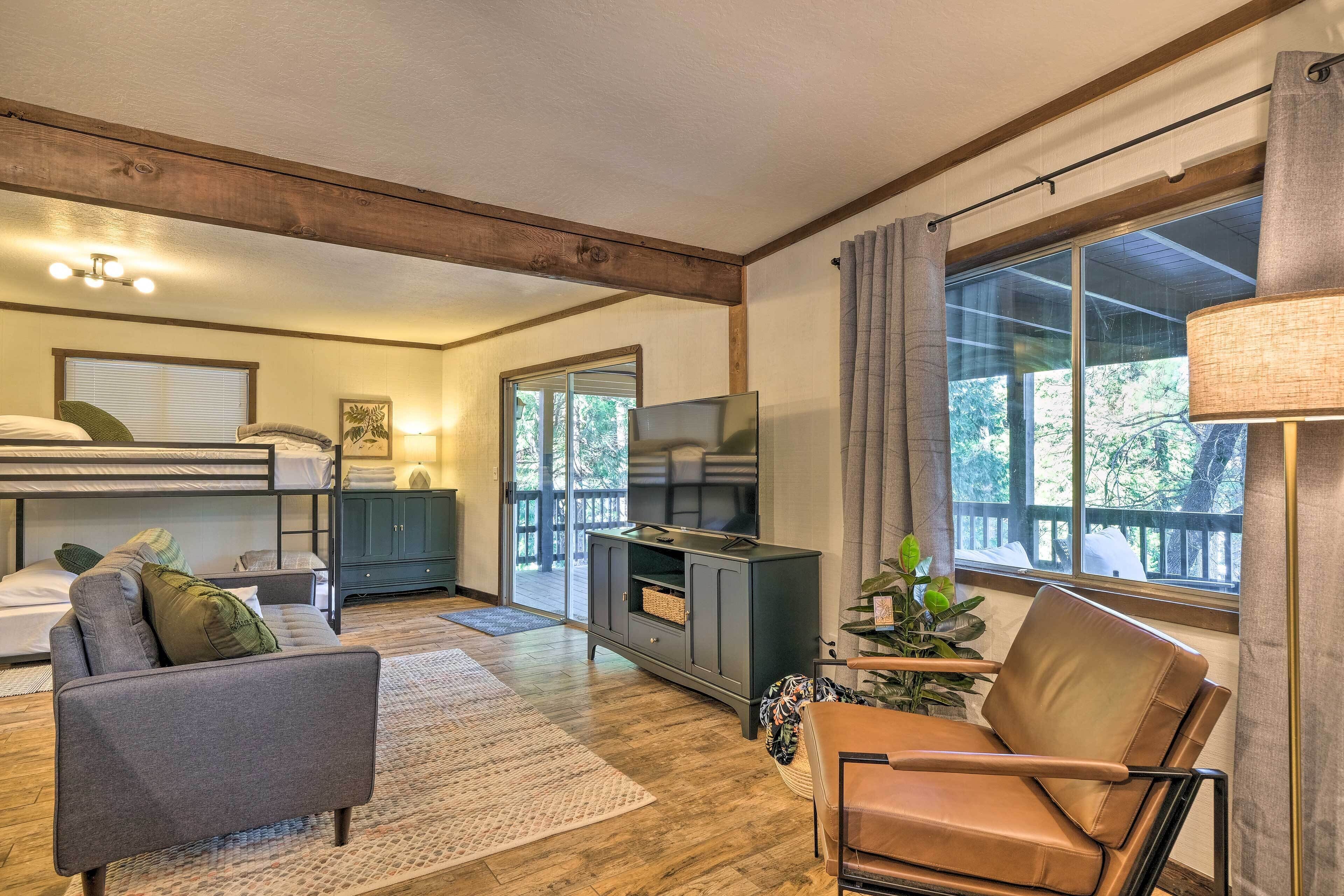 Upscale Twain Harte Cabin With 2-level Deck!