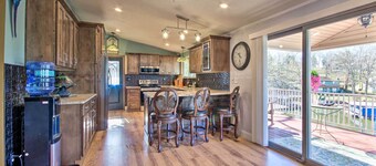 Private Dock, Waterfront Views! Sunrise Beach Home