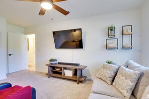 House (3 Bedrooms) | Interior - Pool, Patio & Privacy! Home Near Georgetown Square (Georgetown)