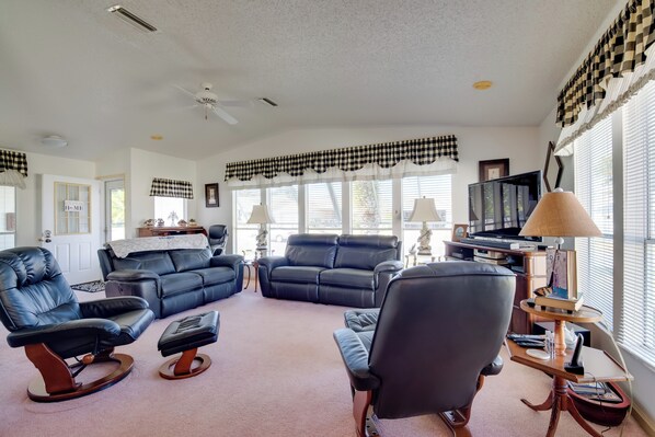 House (2 Bedrooms) | Front of property