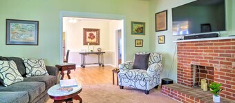 Cozy Corinth Escape ~ Half-mi to Shop & Dine!