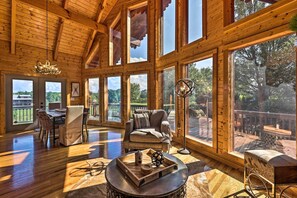 Televisie en een open haard