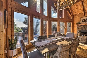 Interior - Piney Creek Mountain-view Cabin w/ Wraparound Deck (Piney Creek)