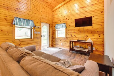 Peaceful Pontiac Barndominium Near Local Museums