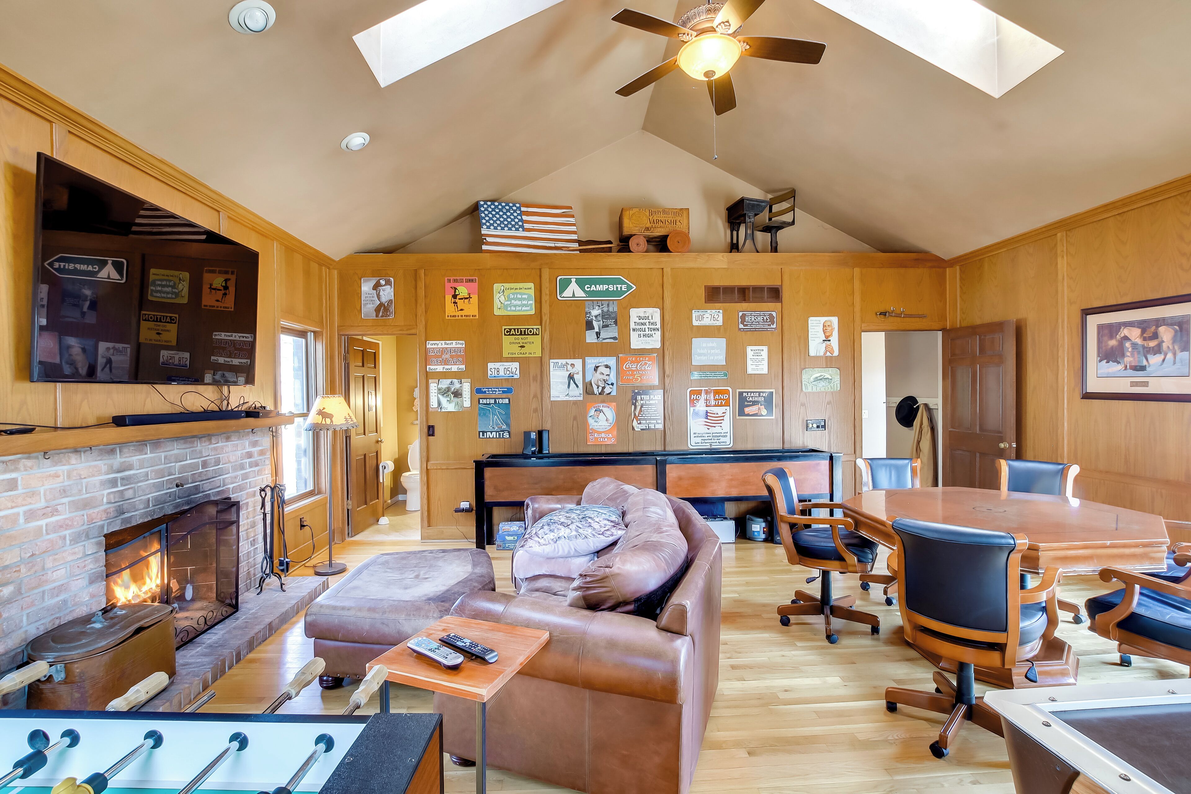 House (5 Bedrooms) | Interior