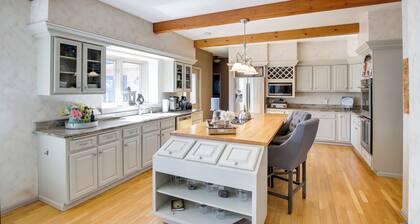 Spacious & Secluded Madison Home Near Dtwn!