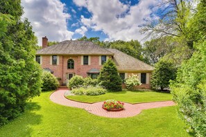 Interior - Spacious & Secluded Madison Home Near Dtwn! (Madison)