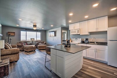 Spacious Saratoga Condo w/ Mountain Views!