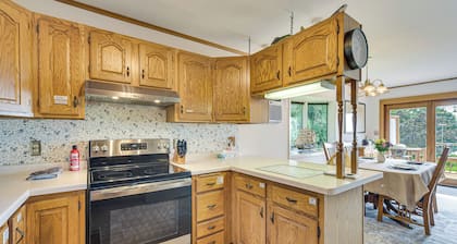15 Mi to Duluth: Lake Superior Beachfront Home!