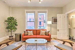 Interior - Pet-friendly Condo w/ Deck ~ 3 Mi to Dtwn! (Cincinnati)