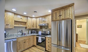 Apartment (2 Bedrooms) | Interior - Cozy Damascus Apartment w/ Great Views! (Damascus)