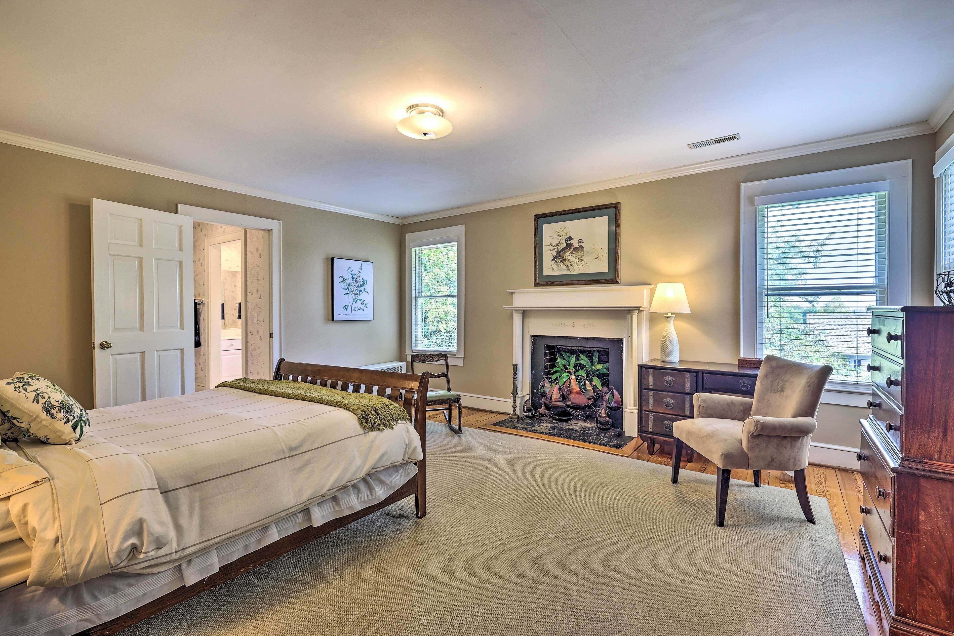 House (4 Bedrooms) | Interior