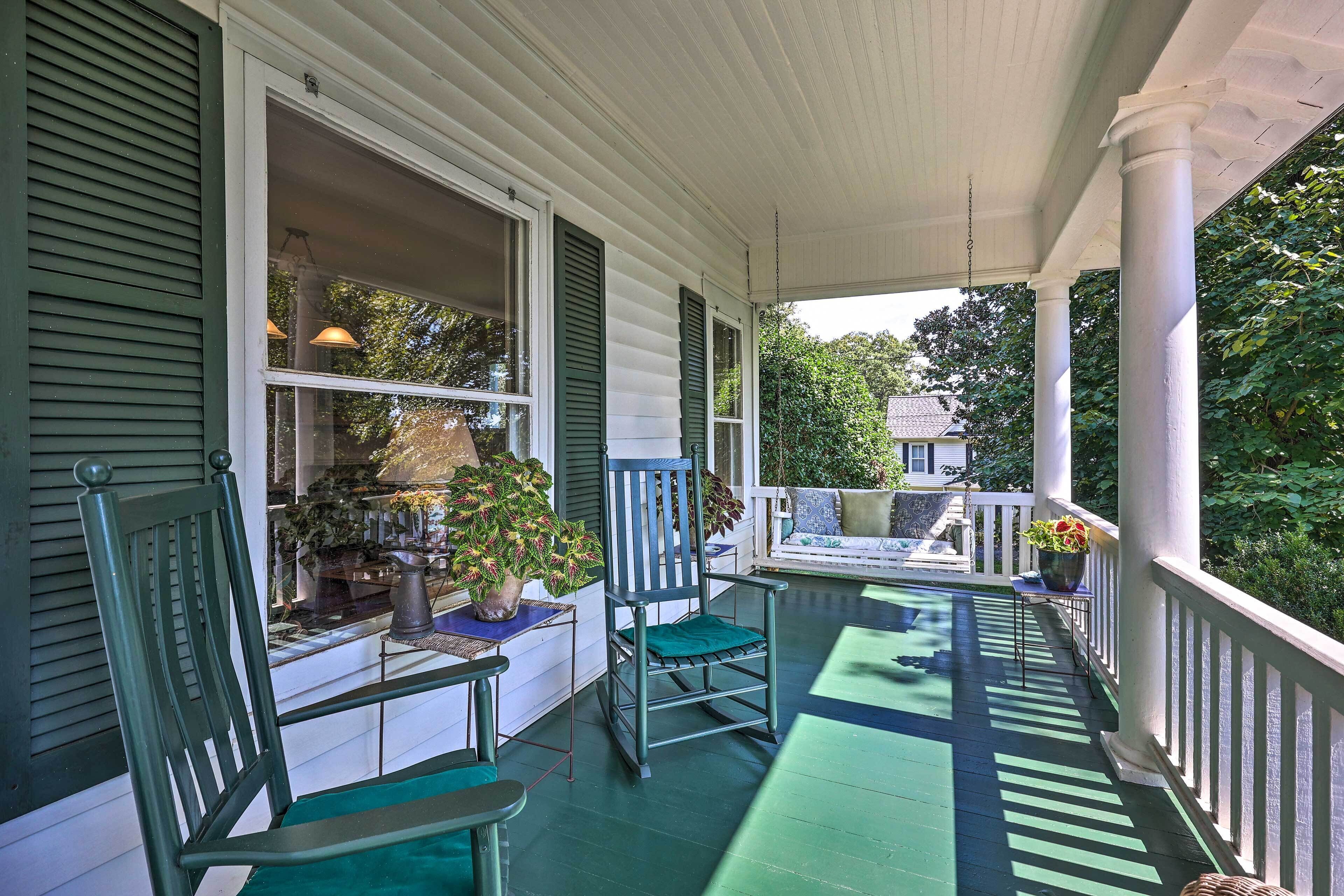 Lush Elkin Home w/ Porch Views & Pool Table