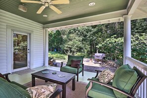 House (4 Bedrooms) | Interior - Lush Elkin Home w/ Porch Views & Pool Table (Elkin)