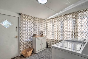 House (3 Bedrooms) | Interior - Modern Florence Getaway w/ Patio & Grill! (Florence)