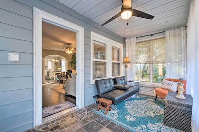 Modern Florence Getaway w/ Patio & Grill!