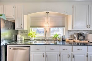 House (3 Bedrooms) | Interior - Modern Florence Getaway w/ Patio & Grill! (Florence)