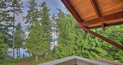 Lopez Island Hideaway w/ Coastal Views + Deck!