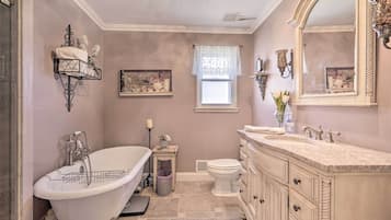 House (3 Bedrooms) | Bathroom