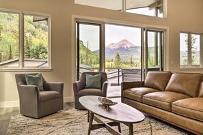 TV, fireplace - Townhome w/ Hot Tub Across From Ski Lifts! (Durango)